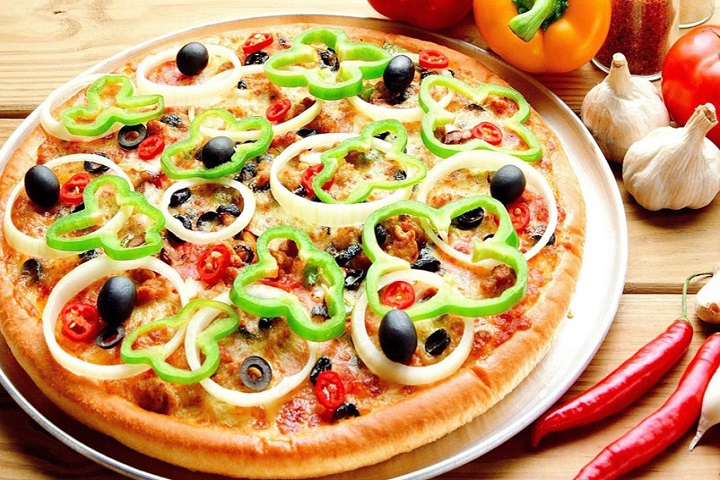 پیتزای کم کالری سبزیجات